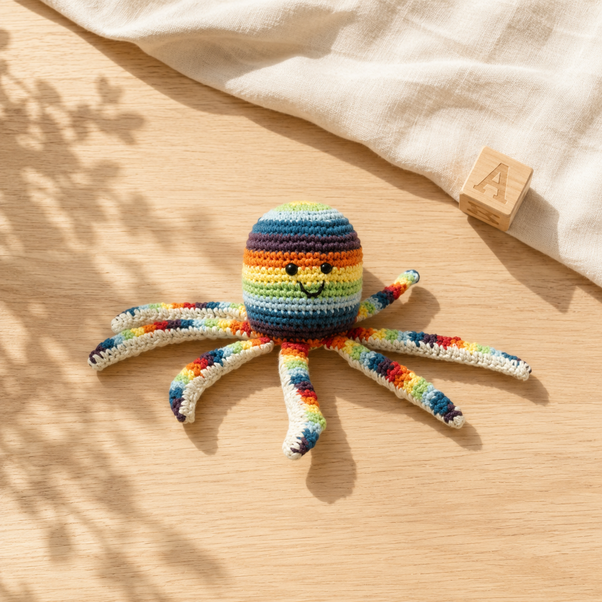 LS2570 - Octopus Rattle - Rainbow 1